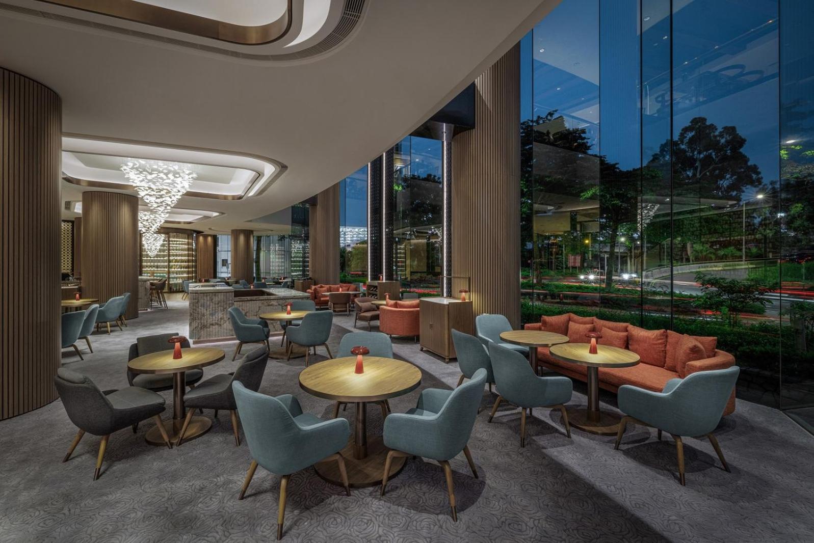 New World Millennium Hong Kong Hotel Eksteriør bilde The Lounge at the airport